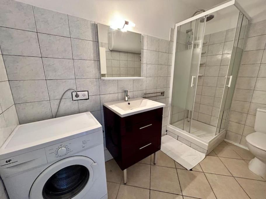 T3 6 Personnes Avec Terrasse, Wifi, Climatisation * Canet-en-Roussillon