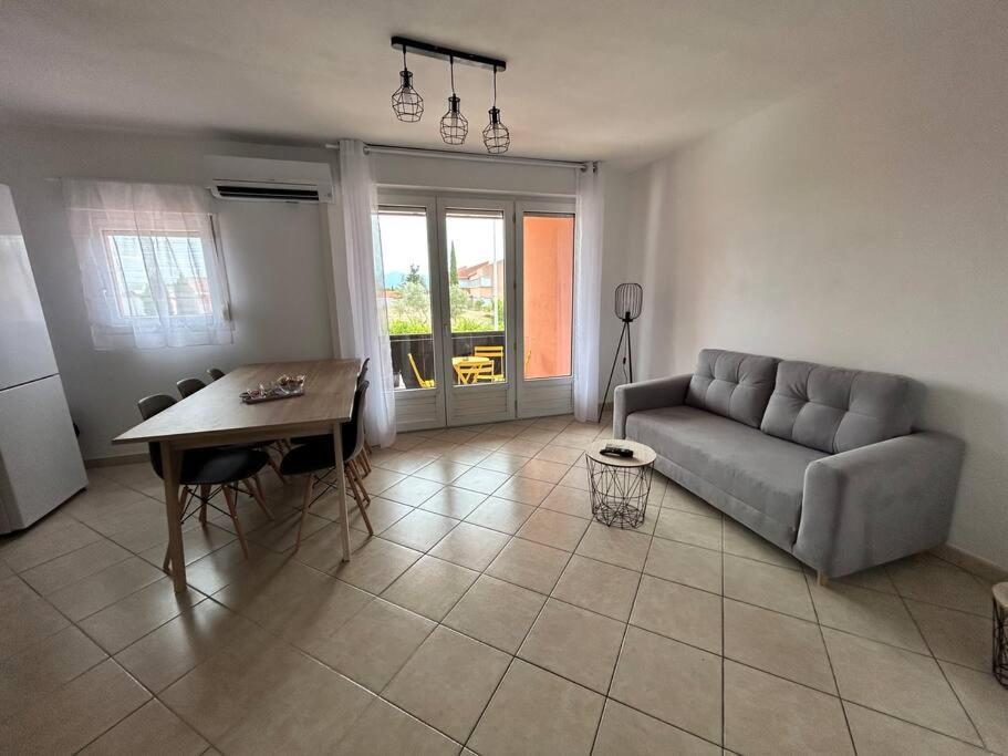 T3 6 Personnes Avec Terrasse, Wifi, Climatisation Apartment Canet-en-Roussillon
