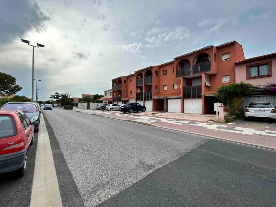 Apartment T3 6 Personnes Avec Terrasse, Wifi, Climatisation *